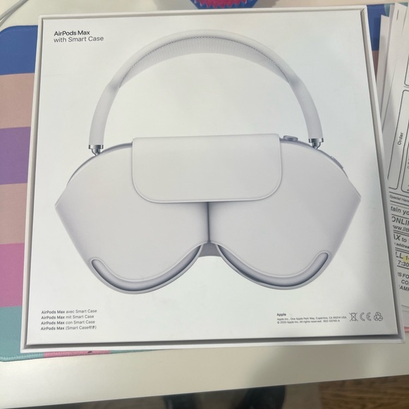 Apple AirPod Max Headphones - Picture 2 of 12